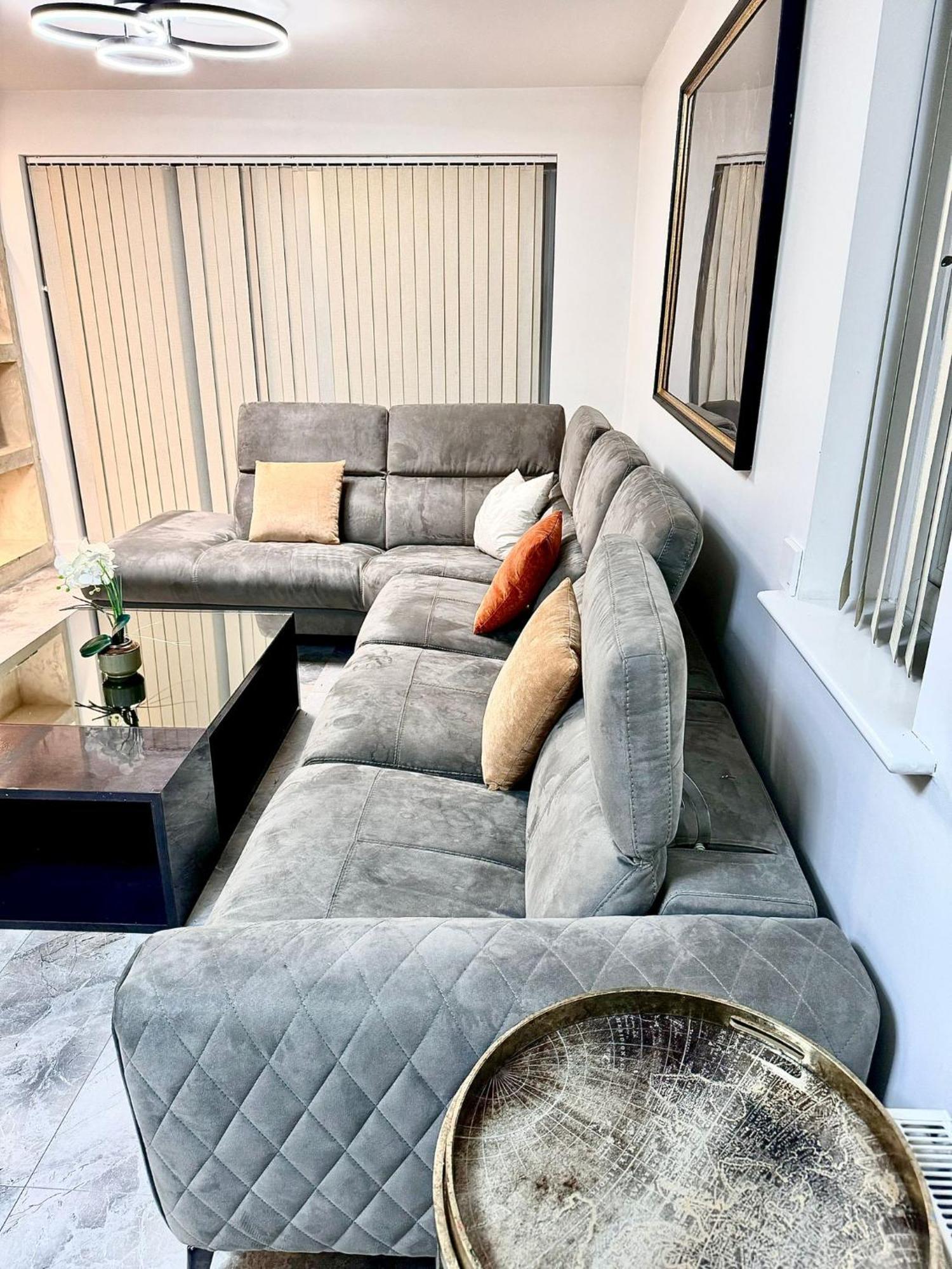 Deluxe Spacious King Size Room Hornchurch Ngoại thất bức ảnh